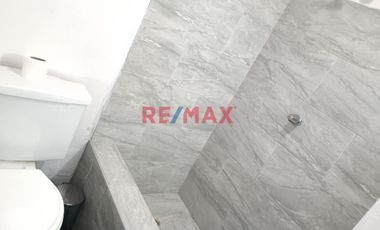 Triplex En 4° Nivel, Un Área De 120.50 M2 Construidos, Con Frente A La Av. Luis Brayle Cuadra 14