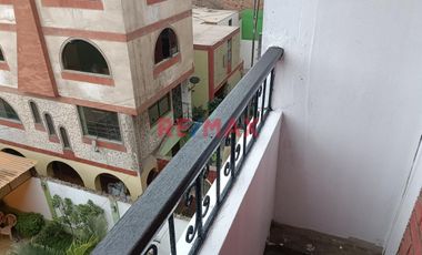 Triplex En 4° Nivel, Un Área De 120.50 M2 Construidos, Con Frente A La Av. Luis Brayle Cuadra 14