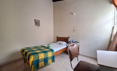 VENTA CASA QUINTA GRANADA, BIEN UBICADA CERCA CENTRO COMERCIAL, SECTOR TRANQUILO
