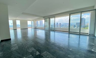 24-4821 Venta PentHouse ISOLA Bosque Real, IH