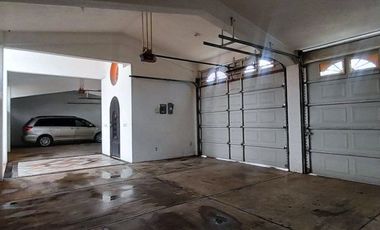 Casa preciosa tipo colonial en venta en el Hujal, Zihuatanejo, Gro.