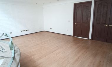 HERMOSA CASA EN RENTA PARA CASA HABITACION U OFICINA, EN EXCLUSIVO FRACCIONAMIENTO RESIDENCIAL, PASEO DEL HELIOTROPO, COLONIA MONRAZ, GUADALAJARA, JAL