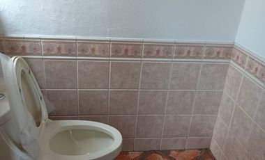 HERMOSA CASA EN RENTA PARA CASA HABITACION U OFICINA, EN EXCLUSIVO FRACCIONAMIENTO RESIDENCIAL, PASEO DEL HELIOTROPO, COLONIA MONRAZ, GUADALAJARA, JAL