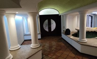 HERMOSA CASA EN RENTA PARA CASA HABITACION U OFICINA, EN EXCLUSIVO FRACCIONAMIENTO RESIDENCIAL, PASEO DEL HELIOTROPO, COLONIA MONRAZ, GUADALAJARA, JAL