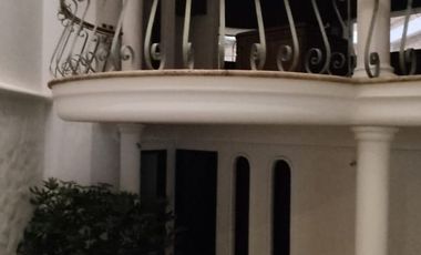 HERMOSA CASA EN RENTA PARA CASA HABITACION U OFICINA, EN EXCLUSIVO FRACCIONAMIENTO RESIDENCIAL, PASEO DEL HELIOTROPO, COLONIA MONRAZ, GUADALAJARA, JAL