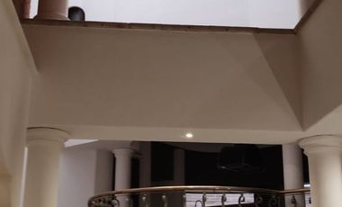HERMOSA CASA EN RENTA PARA CASA HABITACION U OFICINA, EN EXCLUSIVO FRACCIONAMIENTO RESIDENCIAL, PASEO DEL HELIOTROPO, COLONIA MONRAZ, GUADALAJARA, JAL