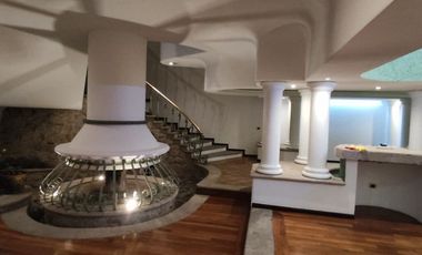 HERMOSA CASA EN RENTA PARA CASA HABITACION U OFICINA, EN EXCLUSIVO FRACCIONAMIENTO RESIDENCIAL, PASEO DEL HELIOTROPO, COLONIA MONRAZ, GUADALAJARA, JAL