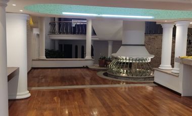 HERMOSA CASA EN RENTA PARA CASA HABITACION U OFICINA, EN EXCLUSIVO FRACCIONAMIENTO RESIDENCIAL, PASEO DEL HELIOTROPO, COLONIA MONRAZ, GUADALAJARA, JAL