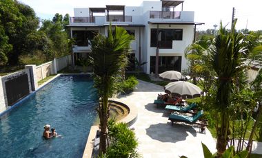 3 Bed 2Bath Townhouse for sale! Beautiful surrounding, Big pool, Full furnished price only 3,950,000 baht. Ready to move in! Price Negotiable!