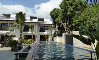 3 Bed 2Bath Townhouse for sale! Beautiful surrounding, Big pool, Full furnished price only 3,950,000 baht. Ready to move in! Price Negotiable!
