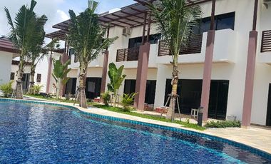 Escape to Your Beachside Sanctuary: A Luxurious 3-Bedroom Townhouse in a Prestigious VIP Chain Resort