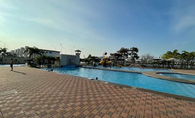 En alquiler casa de 4 dormitorios en urb.La Romareda. (TH)