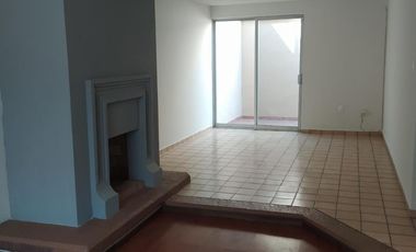 QUERÉTARO, CASA EN RENTA EN CONDOMINIO .