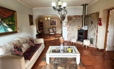 VENDEN GRAN OPORTUNIDAD INVERSIONISTAS, CASA PATRONAL STA FILOMENA NORTE.