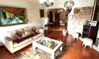 VENDEN GRAN OPORTUNIDAD INVERSIONISTAS, CASA PATRONAL STA FILOMENA NORTE.