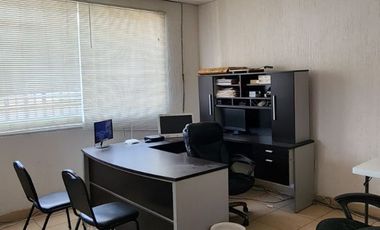 VENDO AMPLIA OFICINA Y LOCAL EN ESQUINA $2,500,000.00 CON PANELES SOLARES Y CALENTADOR SOLAR LLAMA !