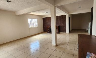 VENDO AMPLIA OFICINA Y LOCAL EN ESQUINA $2,500,000.00 CON PANELES SOLARES Y CALENTADOR SOLAR LLAMA !
