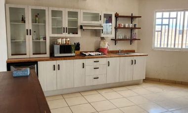 VENDO AMPLIA OFICINA Y LOCAL EN ESQUINA $2,500,000.00 CON PANELES SOLARES Y CALENTADOR SOLAR LLAMA !