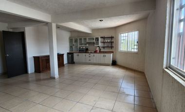 VENDO AMPLIA OFICINA Y LOCAL EN ESQUINA $2,500,000.00 CON PANELES SOLARES Y CALENTADOR SOLAR LLAMA !