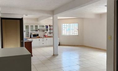 VENDO AMPLIA OFICINA Y LOCAL EN ESQUINA $2,500,000.00 CON PANELES SOLARES Y CALENTADOR SOLAR LLAMA !