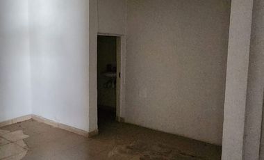 VENDO AMPLIA OFICINA Y LOCAL EN ESQUINA $2,500,000.00 CON PANELES SOLARES Y CALENTADOR SOLAR LLAMA !
