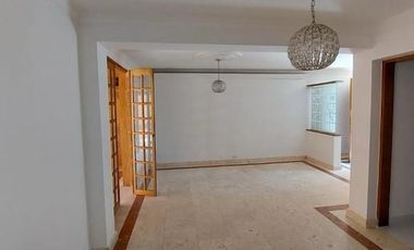 Casa En Venta En El Poblado Cerca Al Tesoro Medellín