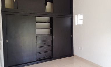 CASA EN RENTA MODELO BAIKAL, VILLAS DEL CAMPO