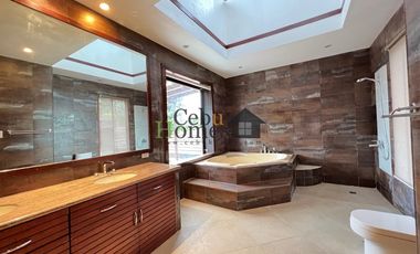 2-Storey Condo By the Beach in Mactan for Rent
