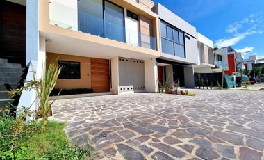Casa Inteligente en venta en Coto de Valle Imperial Zapopan