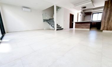 Casa Inteligente en venta en Coto de Valle Imperial Zapopan