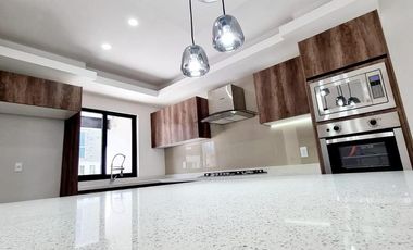 Casa Inteligente en venta en Coto de Valle Imperial Zapopan
