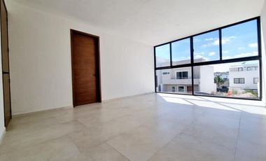 Casa Inteligente en venta en Coto de Valle Imperial Zapopan