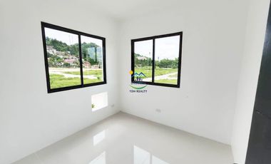 3 Storey House For Sale in Acropolis Subdivision Talamban, Cebu CIty Preselling