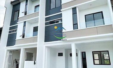 3 Storey House For Sale in Acropolis Subdivision Talamban, Cebu CIty Preselling