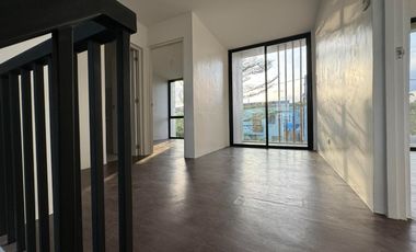 PARIS IDEAL FAMILY HOME FOR SALE