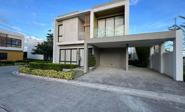 PARIS IDEAL FAMILY HOME FOR SALE