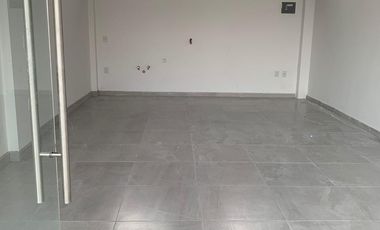 Renta Local Planta Alta Plaza Intercity Zakia Querétaro 96m2