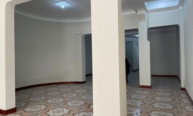 LOCAL COMERCIAL EN ALQUILER EN 1er PISO FRENTE A AV. PASEO COLÓN