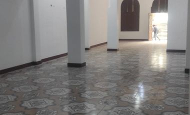LOCAL COMERCIAL EN ALQUILER EN 1er PISO FRENTE A AV. PASEO COLÓN