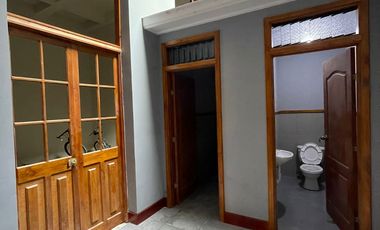 LOCAL COMERCIAL EN ALQUILER EN 1er PISO FRENTE A AV. PASEO COLÓN