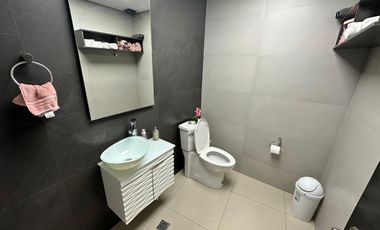 Local Comercial y Of. VENTA AV. CAMINO AL MIRADOR Paseo Residencial MONTERREY 2 Amplios Frentes ESQUINA Super Ubicado CENTRICO Muy Visible 2 Plantas