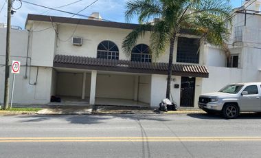 Local Comercial y Of. VENTA AV. CAMINO AL MIRADOR Paseo Residencial MONTERREY 2 Amplios Frentes ESQUINA Super Ubicado CENTRICO Muy Visible 2 Plantas