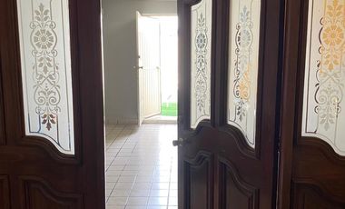 Local Comercial y Of. VENTA AV. CAMINO AL MIRADOR Paseo Residencial MONTERREY 2 Amplios Frentes ESQUINA Super Ubicado CENTRICO Muy Visible 2 Plantas