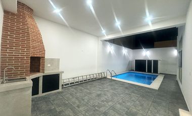 Fantástica Casa en VENTA 100% Remodelada Av.Acanceh, SM 11, Cancún