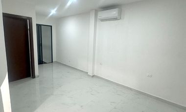 Fantástica Casa en VENTA 100% Remodelada Av.Acanceh, SM 11, Cancún