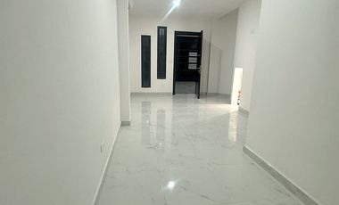 Fantástica Casa en VENTA 100% Remodelada Av.Acanceh, SM 11, Cancún