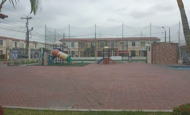Venta de casa en Samborondon, La Gran Vittoria ( Via salitre)