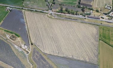 TERRENO JUNTO A LA VIA DEL TREN EN ATEQUIZA, JALISCO