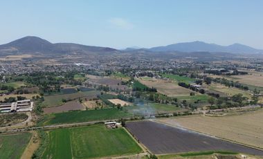 TERRENO JUNTO A LA VIA DEL TREN EN ATEQUIZA, JALISCO