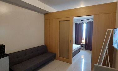 1 bedroom Rent or Sale Promo well maintained unit in Shell Residences walking distance to Mall of Asia